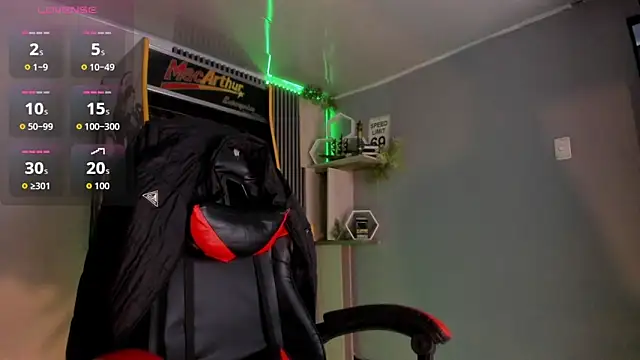 Snapshot of Bastian_MCcormick chatting on 10.19.25 Bastian MCcormick online show from 10.19.25