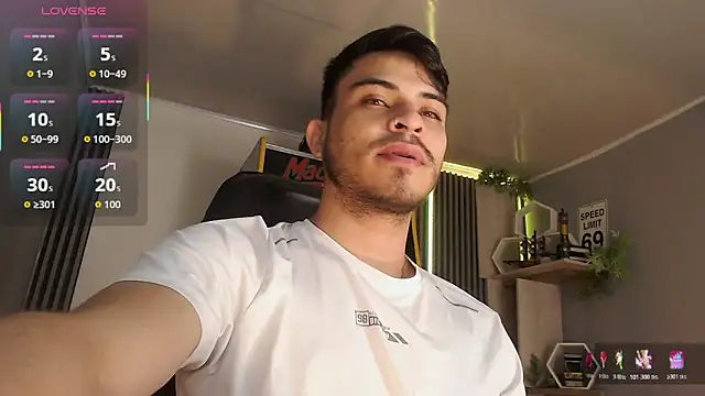 Snapshot of Bastian_MCcormick chatting on 10.30.25 Bastian MCcormick online show from 10.30.25