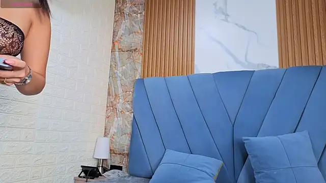 nathalia koch  online show from 01.06.26