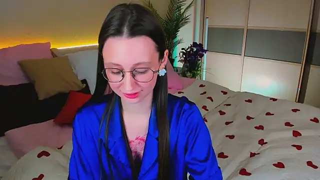 YourLovellyStory online show from 03.11.26