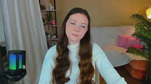 AlluringLookk online show from 10.15.25