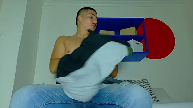 MrFox   online show from 10.15.25