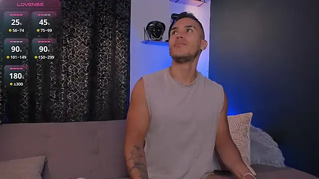 MarkSantozz online show from 10.24.25