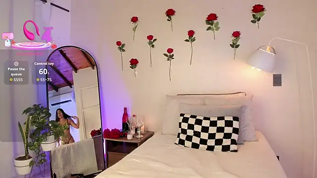 JannaFoxx  online show from 10.24.25