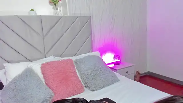 AmberSinner online show from 10.10.25