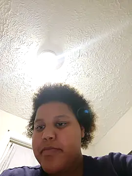 chocolate bella online show from 10.24.25