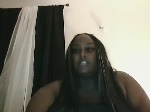 Snapshot of Cocomamii1 chatting on 10.19.25 Cocomamii1 online show from 10.19.25