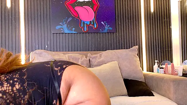 SophiaSummer online show from 12.02.25