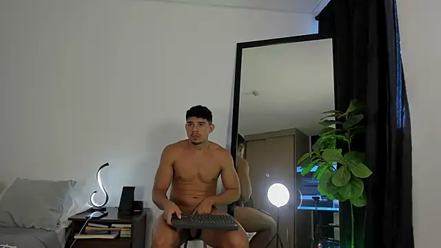 austin spears  online show from 10.04.25