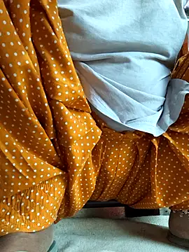 Snapshot of Love-pari077 chatting on 10.17.25 Love-pari077 online show from 10.17.25