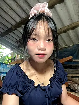 Snapshot of AdamLazis chatting on 09.17.25 AdamLazis online show from 09.17.25