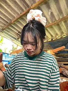 Snapshot of AdamLazis chatting on 09.23.25 AdamLazis online show from 09.23.25