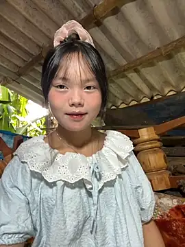 Snapshot of AdamLazis chatting on 09.28.25 AdamLazis online show from 09.28.25