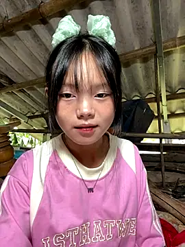 Snapshot of AdamLazis chatting on 10.11.25 AdamLazis online show from 10.11.25