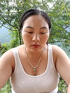 Love-Ly99 online show from 09.19.25