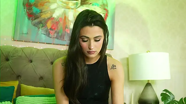 Pretty Lia  online show from 12.13.25