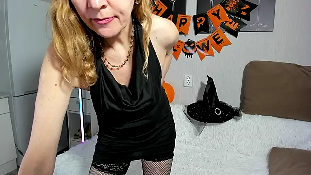 Wet4ryou online show from 10.23.25