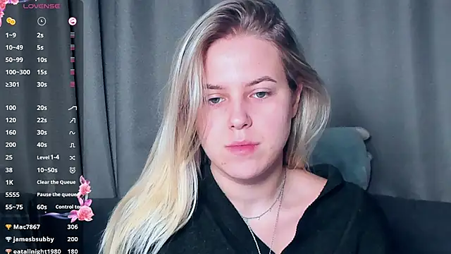 Snapshot of AngelAnty chatting on 11.17.25 AngelAnty online show from 11.17.25