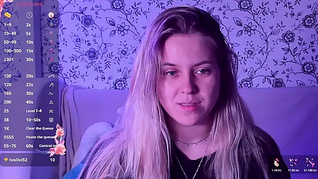 Snapshot of AngelAnty chatting on 12.05.25 AngelAnty online show from 12.05.25