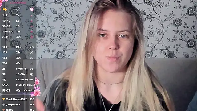 Snapshot of AngelAnty chatting on 01.16.26 AngelAnty online show from 01.16.26