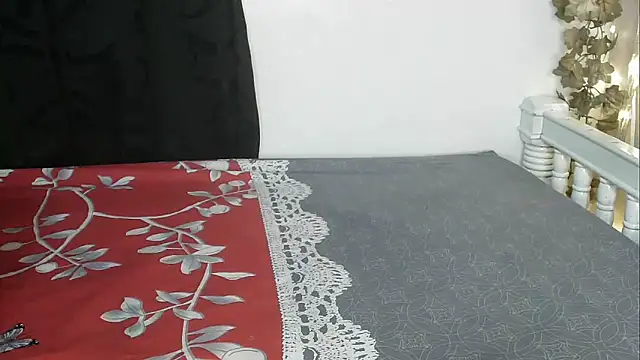 angelainparis28 online show from 09.30.25