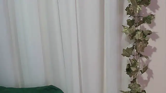 angelainparis28 online show from 10.04.25