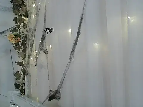 angelainparis28 online show from 10.27.25