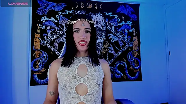 Snapshot of Mafer_Osorio chatting on 10.10.25 Mafer Osorio online show from 10.10.25