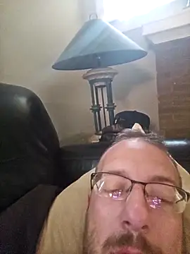 Snapshot of MEAT4urGRILL chatting on 10.14.25 MEAT4urGRILL online show from 10.14.25