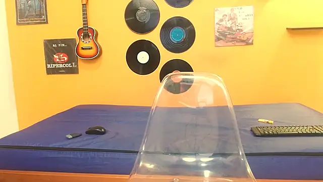 meisevil77 online show from 09.22.25