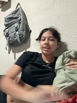 Snapshot of lynn9000 chatting on 09.12.25 lynn9000 online show from 09.12.25