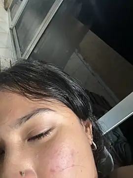 Snapshot of lynn9000 chatting on 10.07.25 lynn9000 online show from 10.07.25