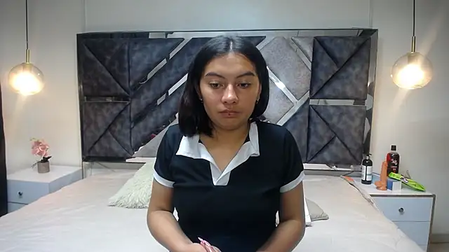 Snapshot of Janne_ chatting on 09.16.25 Janne  online show from 09.16.25