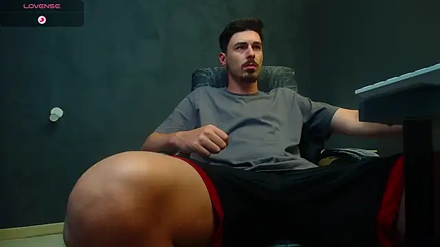 Snapshot of EnzoRace chatting on 09.24.25 EnzoRace online show from 09.24.25