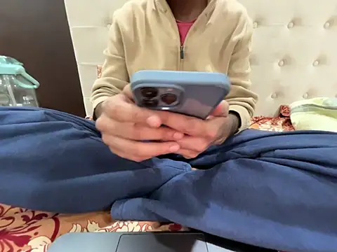 Snapshot of DecentJaat chatting on 02.20.26 DecentJaat online show from 02.20.26