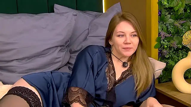 VeraHaze online show from 11.11.25