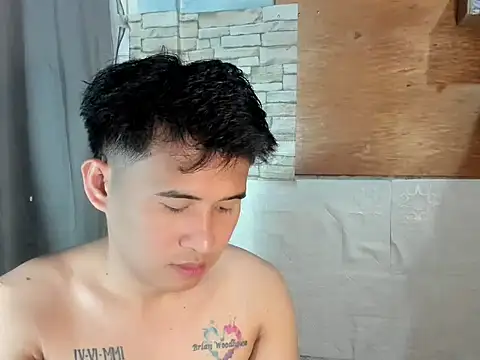Snapshot of Adim-pinoy146 chatting on 05.06.26 Adim-pinoy146 online show from 05.06.26