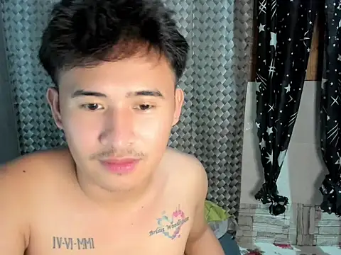 Snapshot of Adim-pinoy146 chatting on 05.18.26 Adim-pinoy146 online show from 05.18.26