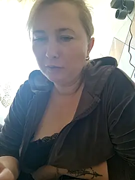 Snapshot of Xseniy chatting on 10.25.25 Xseniy online show from 10.25.25