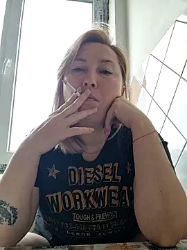 Snapshot of Xseniy chatting on 11.04.25 Xseniy online show from 11.04.25