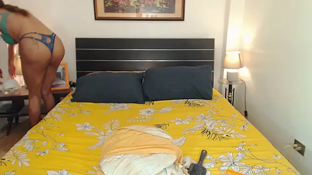 xLiberatedAnna online show from 10.13.25