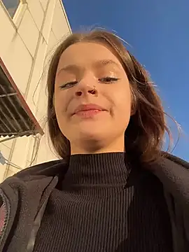 KittyQueeny online show from 10.02.25