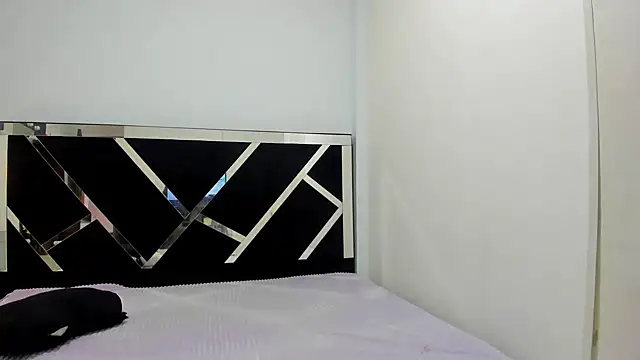 Snapshot of iisabella_noa chatting on 09.11.25 iisabella noa online show from 09.11.25