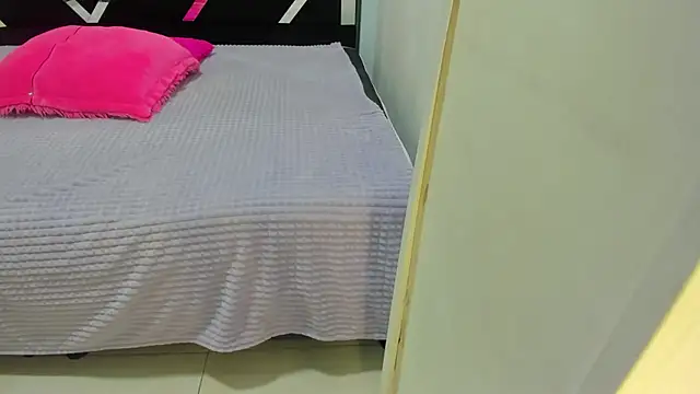 Snapshot of iisabella_noa chatting on 09.30.25 iisabella noa online show from 09.30.25