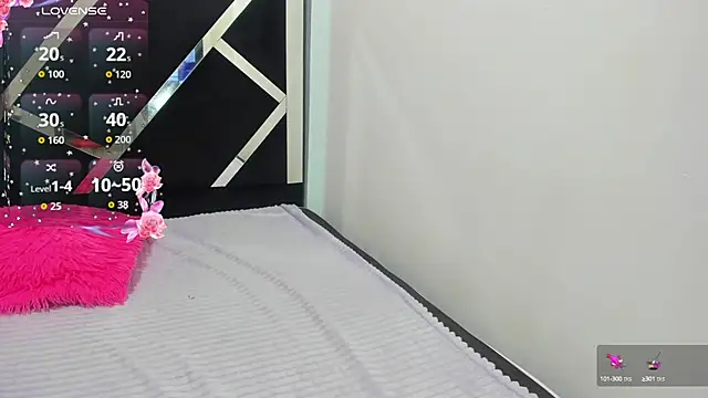 Snapshot of iisabella_noa chatting on 10.08.25 iisabella noa online show from 10.08.25