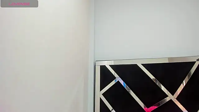 Snapshot of iisabella_noa chatting on 10.25.25 iisabella noa online show from 10.25.25