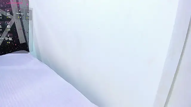 Snapshot of iisabella_noa chatting on 10.30.25 iisabella noa online show from 10.30.25