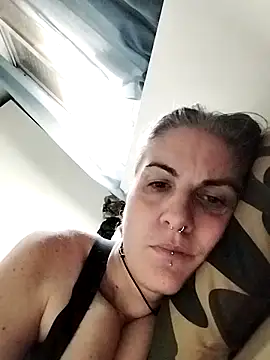 est 82 online show from 10.21.25