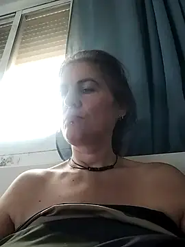 est 82 online show from 10.25.25