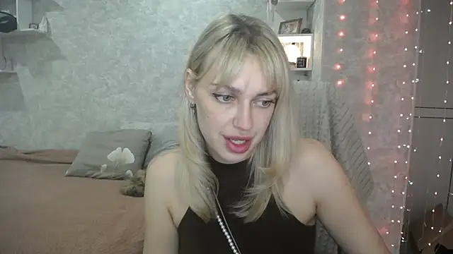 NickyAdamidi online show from 10.10.25